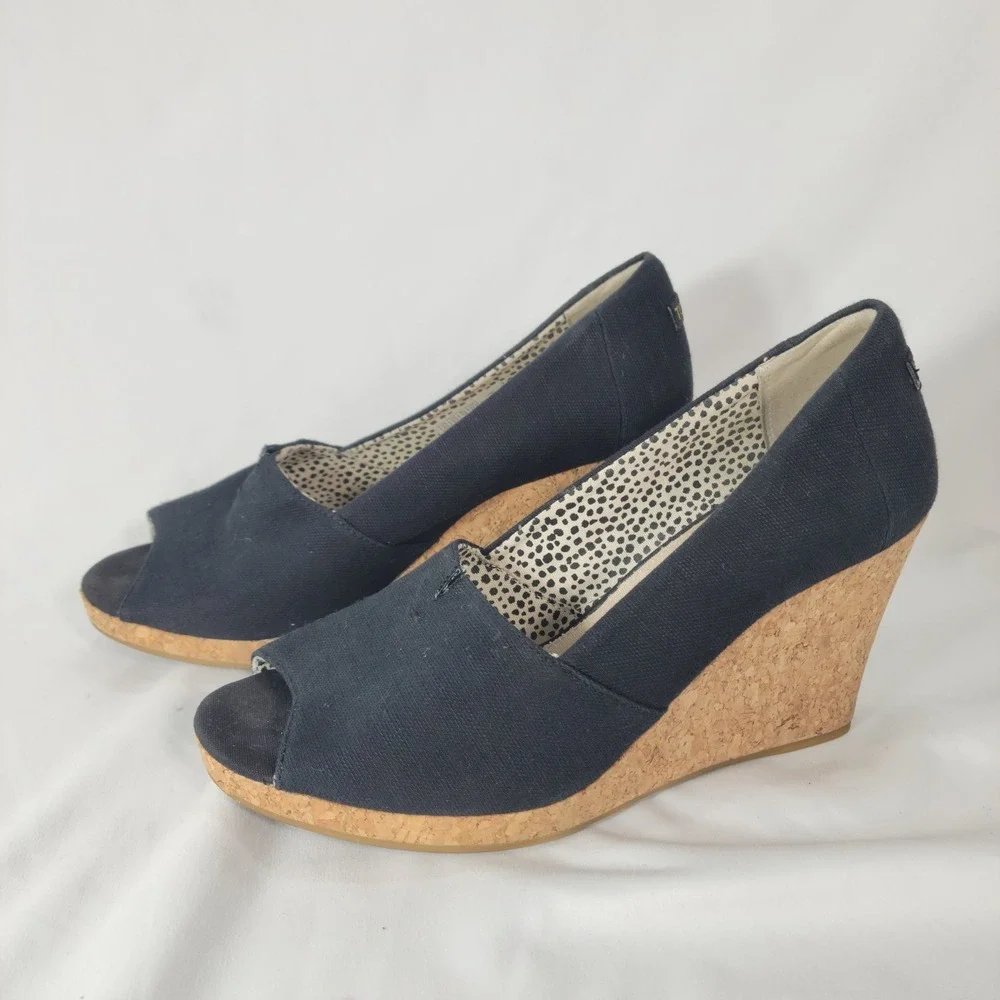 TOMS Canvas Cork Wedge Women 8.5 Black Peep Toe Platform Sandals Boho Chic Beach